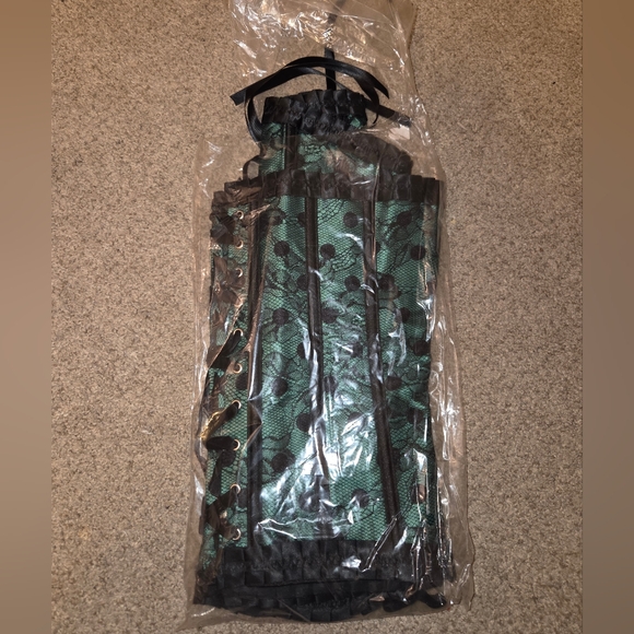 Elegant Green and Black Lace Polka Dot Corset Bustier Bodyshaper.  Size 4XL. - Picture 3 of 4